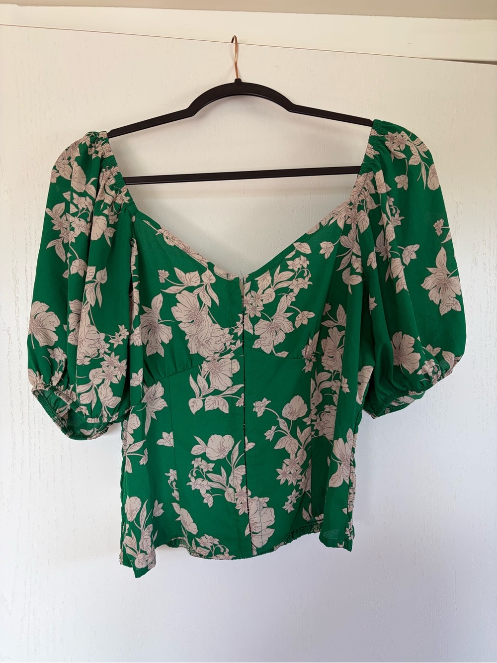 Sienna Sky Green Floral Puff-Sleeve Sweetheart Blouse